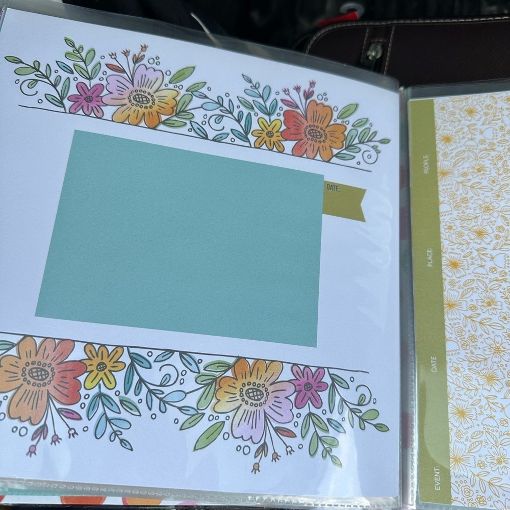 Colorful Polka Dot Gift pre-made scrapbook #Love your life - Picture 4 of 5
